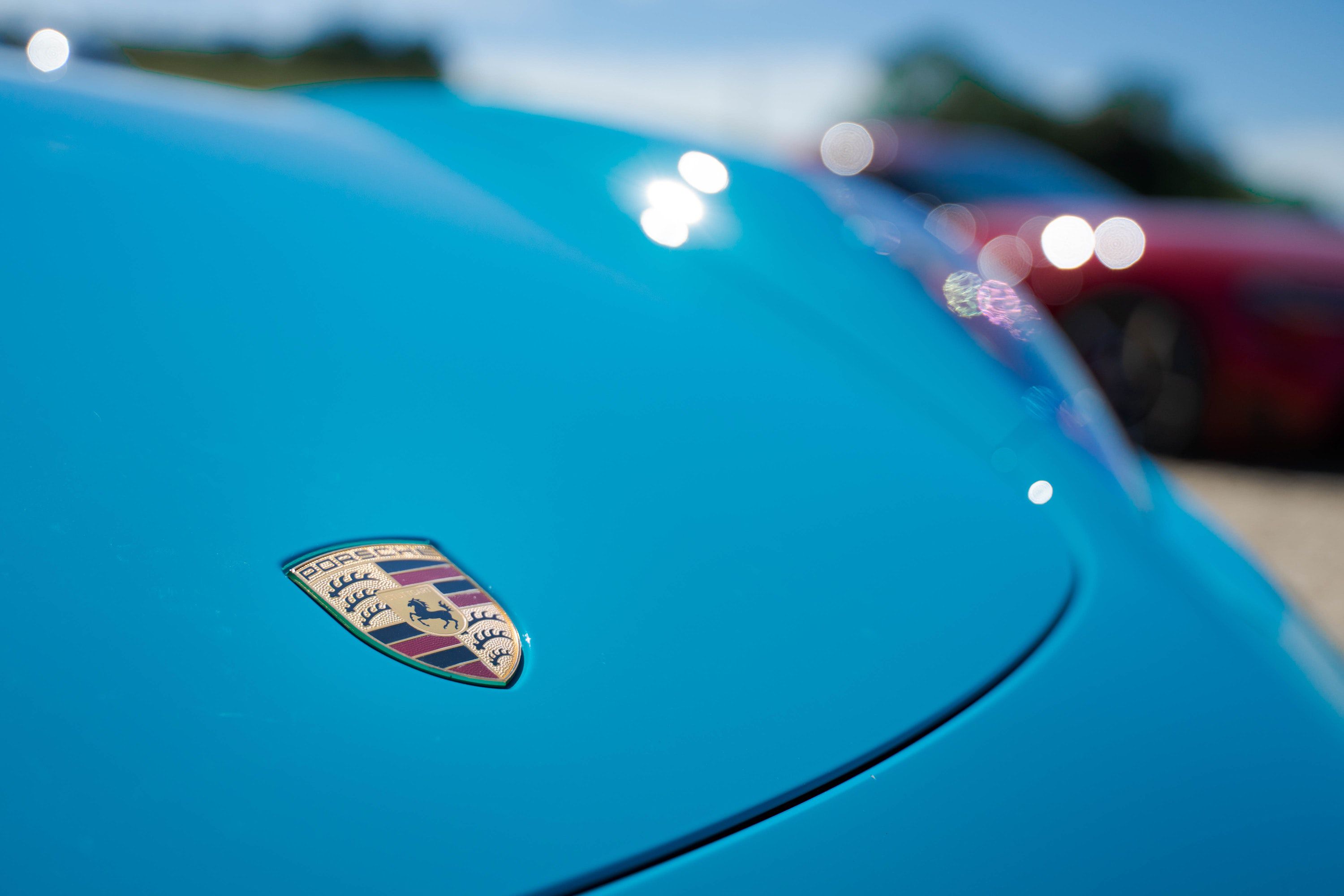 Blue bonnet of the Porsche Cayman 